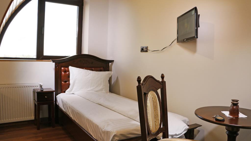 Hanu Lui Gica Spa Satu Mare Habitación foto